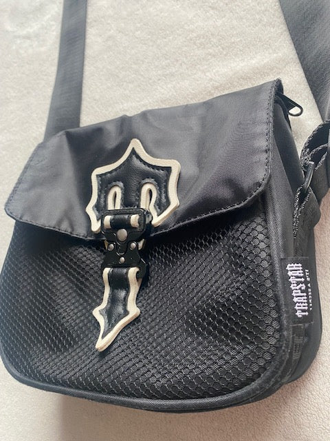 Trapstar pouch